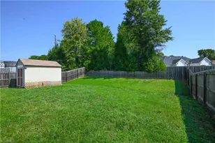 6725 Barton Creek Dr, Whitsett, NC 27377 - Photo 24