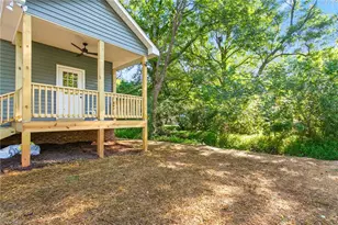 1305 E Willowbrook Dr, Burlington, NC 27215 - Photo 20