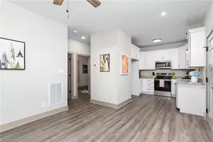 1305 E Willowbrook Dr, Burlington, NC 27215 - Photo 10