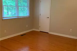 4341 Baylor St, Greensboro, NC 27455 - Photo 14