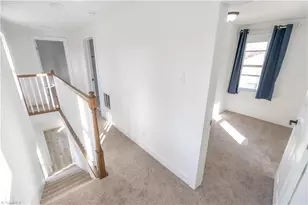 1013 Willow Rd, Greensboro, NC 27401 - Photo 16