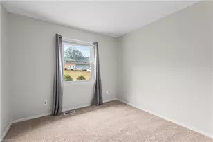 3921 Valley Ct, Winston-Salem, NC 27106 - Photo 12