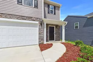 1547 Hamilton Hills Dr, Greensboro, NC 27406 - Photo 2