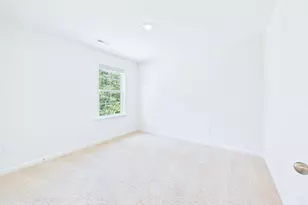 1547 Hamilton Hills Dr, Greensboro, NC 27406 - Photo 14