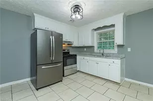 1207 Robin Rd, Eden, NC 27288 - Photo 18