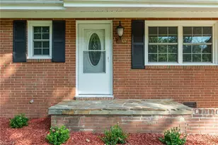 1207 Robin Rd, Eden, NC 27288 - Photo 4
