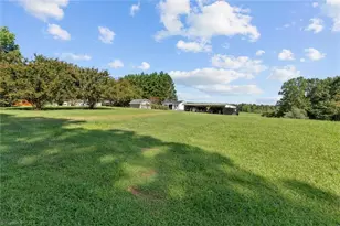 125 Hartley Ln, Pilot Mountain, NC 27041 - Photo 36