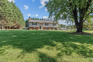 125 Hartley Ln, Pilot Mountain, NC 27041 - Photo 2