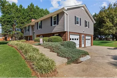 125 Hartley Lane, Pilot Mountain, NC 27041 - Photo 4