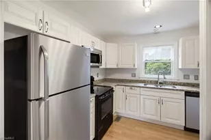 6 Castle Bridge Ct, Greensboro, NC 27407 - Photo 6