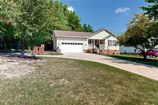 1086 Johnsontown Rd, Thomasville, NC 27360 - Photo 2