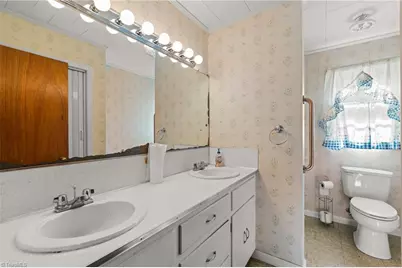 2294 N Old Greensboro Road, High Point, NC 27265 - Photo 16