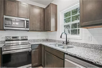 410 Fayetteville Street, Liberty, NC 27298 - Photo 6