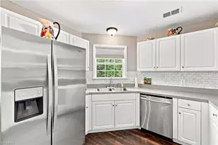 2229 Delaney Dr, Burlington, NC 27215 - Photo 14