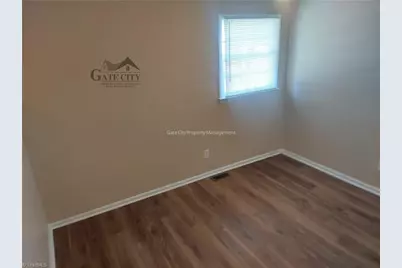 1105 Meadowbrook Boulevard, High Point, NC 27260 - Photo 8