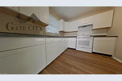 1105 Meadowbrook Boulevard, High Point, NC 27260 - Photo 2