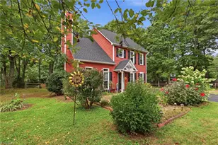 8984 Stamford Club Ct, King, NC 27045 - Photo 6
