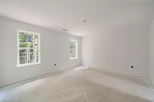 4365 Allen Dr, Winston-Salem, NC 27101 - Photo 10