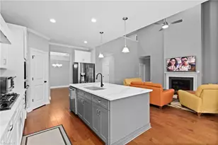 817 Gibb St, Winston-Salem, NC 27106 - Photo 14