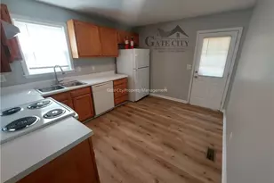 22 King Row, Thomasville, NC 27360 - Photo 2