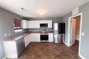 741 Cairn Cir, Burlington, NC 27217 - Photo 2