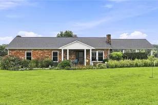294 Clayton Dr, Mocksville, NC 27028 - Photo 2