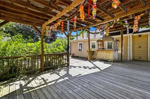 325 W Gilbreath St, Graham, NC 27253 - Photo 18
