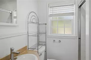 325 W Gilbreath St, Graham, NC 27253 - Photo 16
