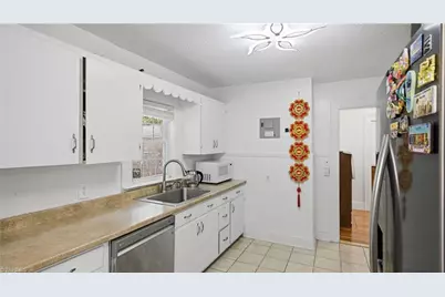 325 W Gilbreath Street, Graham, NC 27253 - Photo 8