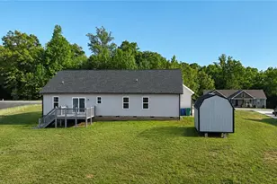 338 Price St, Stoneville, NC 27048 - Photo 4