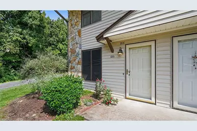 1001 Rock Knoll Court #228, Winston-Salem, NC 27107 - Photo 6
