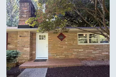 208 Harris Avenue, Elkin, NC 28621 - Photo 2