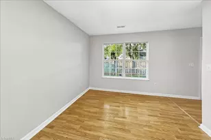 100 Carmel Ct, Kernersville, NC 27284 - Photo 4