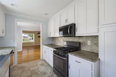 418 S Maple Street, Graham, NC 27253 - Photo 16