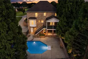 121 Reich Farm Ct, Lexington, NC 27295 - Photo 2