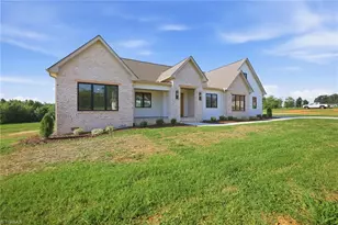 7417 Kingsley Pl, Stokesdale, NC 27357 - Photo 4