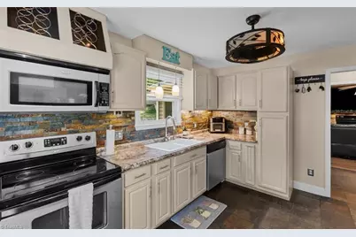 7317 Farmbrook Place, Thomasville, NC 27360 - Photo 6