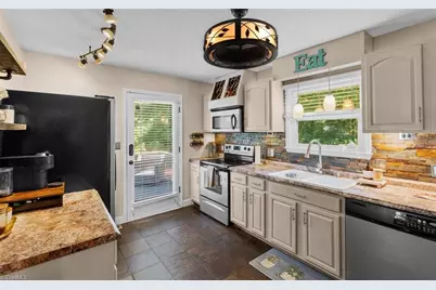 7317 Farmbrook Place, Thomasville, NC 27360 - Photo 4