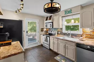 7317 Farmbrook Pl, Thomasville, NC 27360 - Photo 4