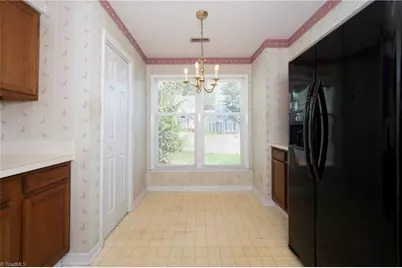 2716 Sawgrass Court, Winston-Salem, NC 27103 - Photo 4