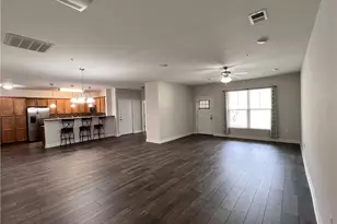 230 S Boyles St, Pilot Mountain, NC 27041 - Photo 6