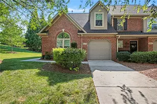 839 Jarman Dr, Jamestown, NC 27282 - Photo 2