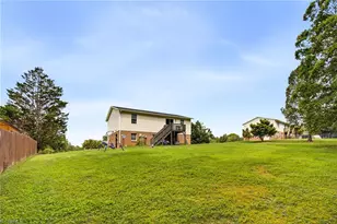 194 Woodbridge Dr, Mount Airy, NC 27030 - Photo 30