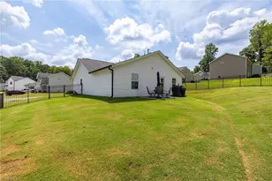 2334 Piccadilly Pines Ct, Winston-Salem, NC 27127 - Photo 24