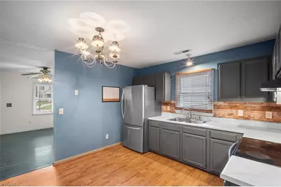 609 Forest Brook Drive, Greensboro, NC 27406 - Photo 8