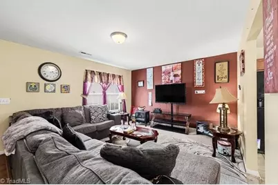 626 Bentley Lane, Burlington, NC 27217 - Photo 10