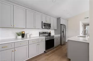 3729-3D Morris Farm Dr, Greensboro, NC 27409 - Photo 2