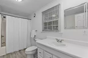 1017 Bridgewater Dr, Greensboro, NC 27410 - Photo 26
