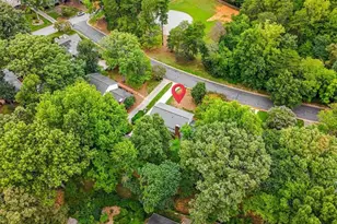 1017 Bridgewater Dr, Greensboro, NC 27410 - Photo 48