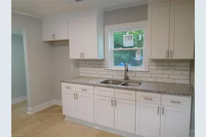 144 Edgewood Circle, Winston-Salem, NC 27127 - Photo 8